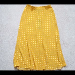 Perfect summer long skirt, with polka dot